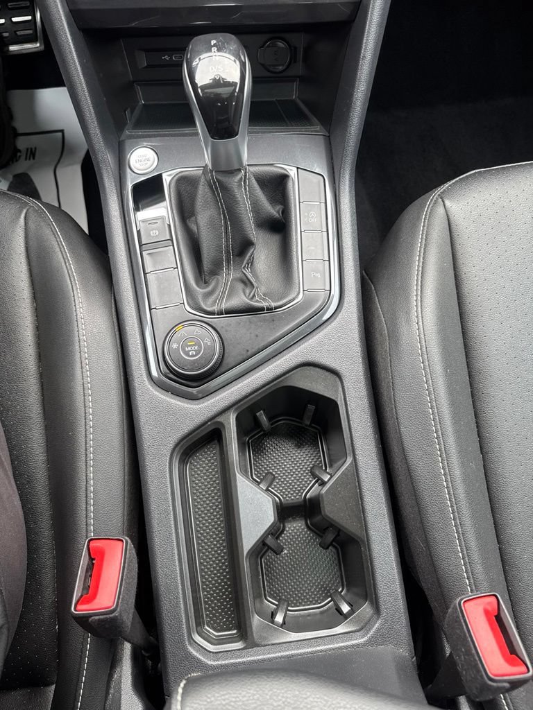 Used 2023 Volkswagen Tiguan SE R-Line AWD/4WD image 19