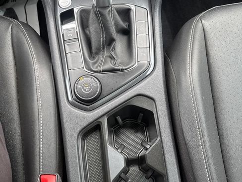 Used 2023 Volkswagen Tiguan SE R-Line AWD/4WD image 19