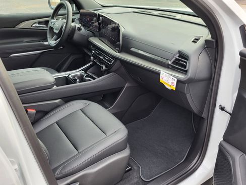 New 2026 Chevrolet Traverse LT image 9