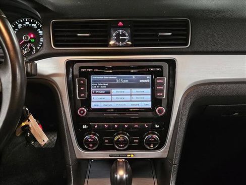 Used 2012 Volkswagen Passat 2.5 SE image 13