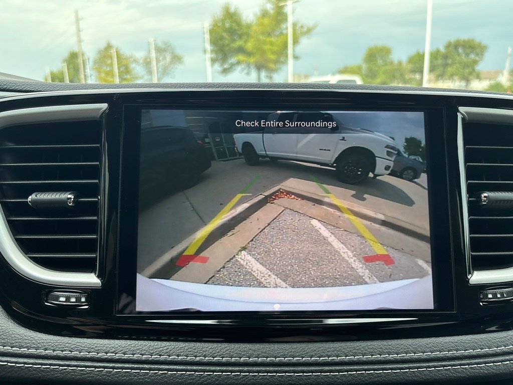New 2027 Chrysler Pacifica Select FWD image 40