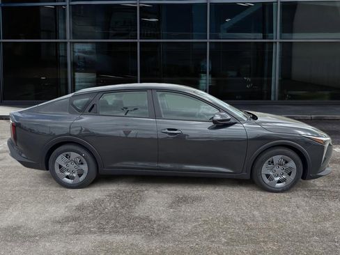 New 2026 Kia K4 LX image 8