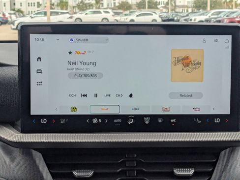 Used 2025 Ford Explorer ST-Line w/ ST-Line Street Pack image 22