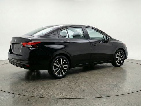 Used 2025 Nissan Versa SV FWD image 9
