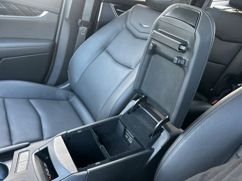 Used 2025 Cadillac XT6 Premium Luxury w/ Technology Package image 34