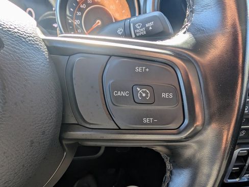 Used 2022 Jeep Gladiator Willys image 22