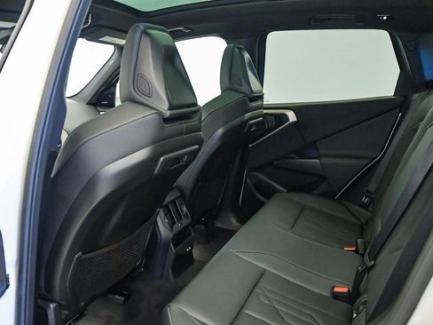 Used 2025 BMW X3 xDrive30i w/ Convenience Package image 18