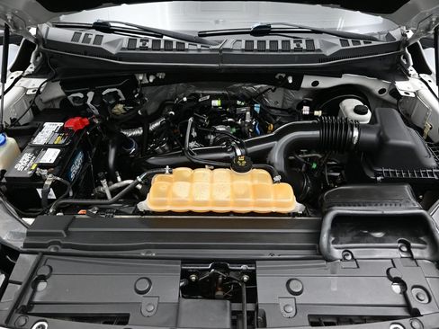 Used 2018 Ford F150 Lariat RWD image 8