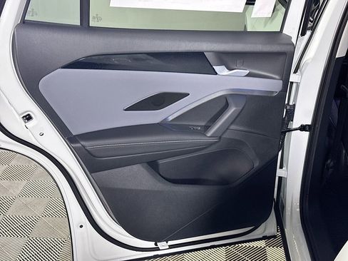 New 2026 Volkswagen Tiguan SE image 19