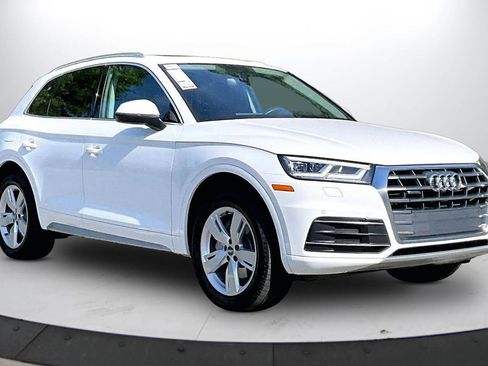 Used 2019 Audi Q5 2.0T Premium Plus w/ Premium Plus Package AWD/4WD image 2