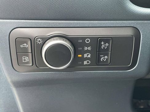 New 2025 Ford Maverick XL image 17