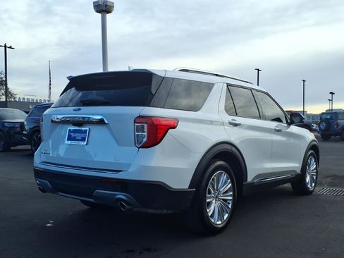 Certified 2024 Ford Explorer Limited w/ Equipment Group 301A image 6