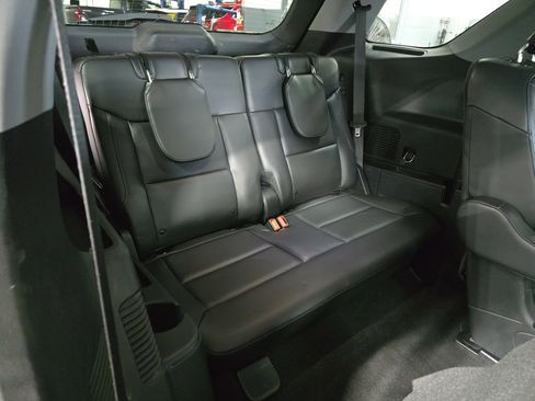 Used 2023 Ford Explorer XLT w/ Equipment Group 202A image 14