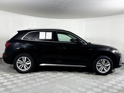 Used 2023 Audi Q5 2.0T Premium w/ Convenience Package AWD/4WD image 9