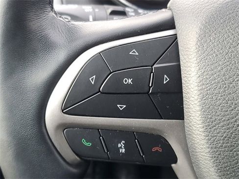 Used 2020 Jeep Grand Cherokee Limited image 23