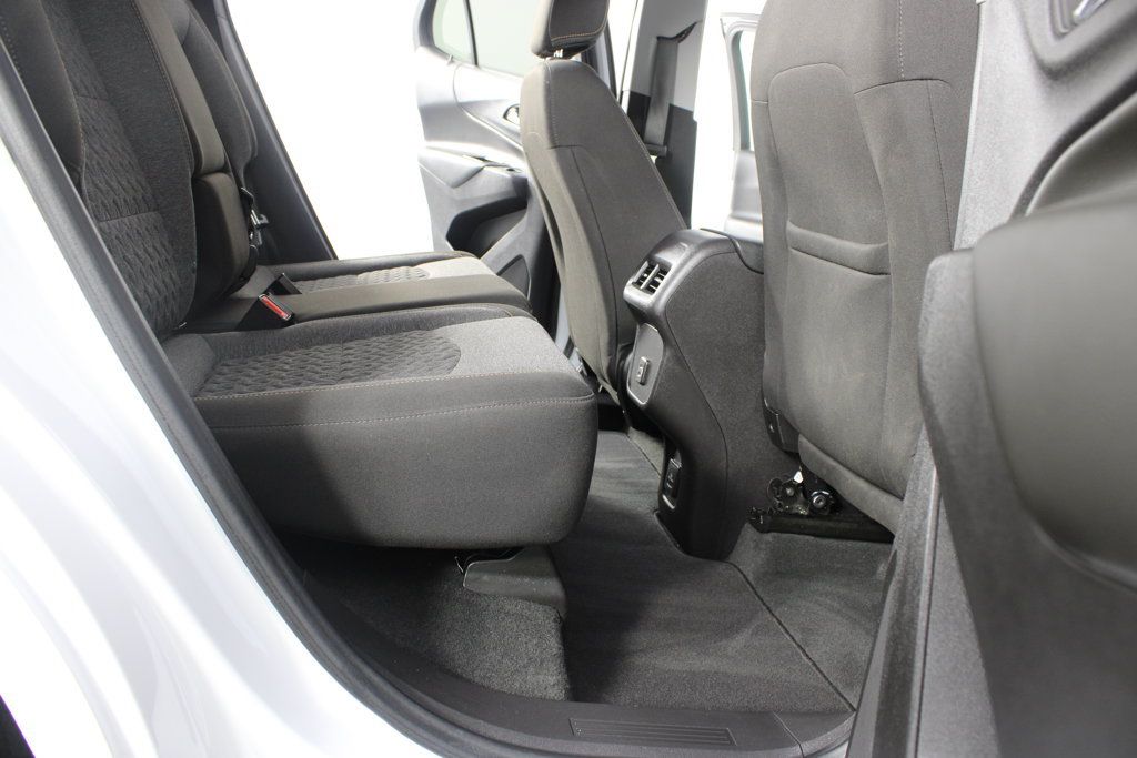 Used 2024 Chevrolet Equinox LT FWD image 20
