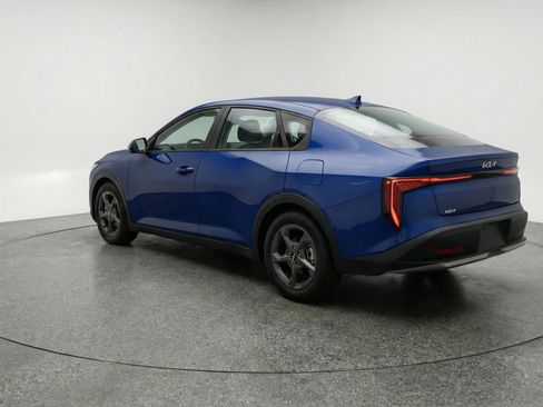 Used 2025 Kia K4 LXS image 6