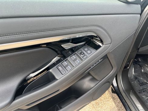 Used 2023 Land Rover Range Rover Evoque R-Dynamic SE AWD/4WD image 13