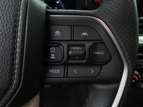 Used 2024 Toyota Tacoma TRD Off-Road AWD/4WD image 16