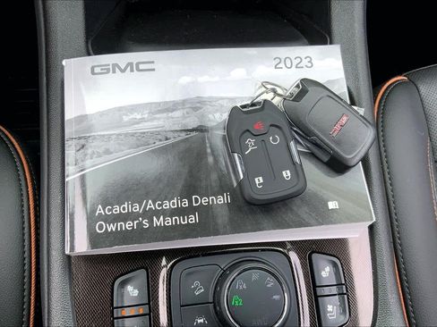 Used 2023 GMC Acadia AT4 w/ Technology Package AWD/4WD image 12
