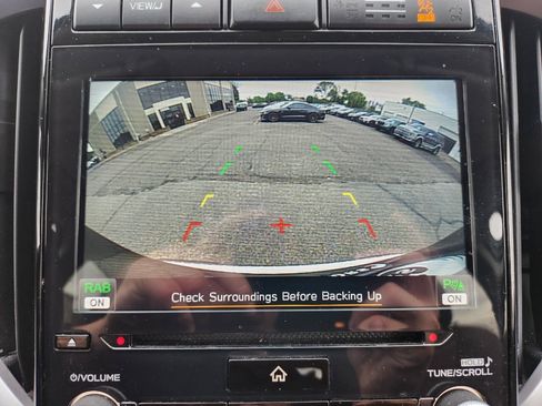 Used 2022 Subaru Ascent Touring AWD/4WD image 30