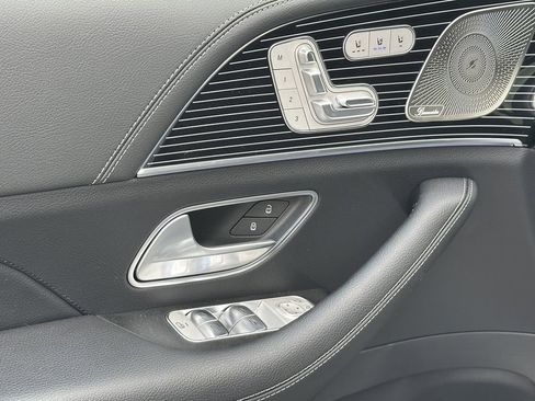 New 2026 Mercedes-Benz GLS 580 4MATIC image 12