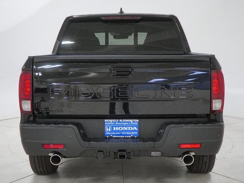 New 2026 Honda Ridgeline Black Edition image 9