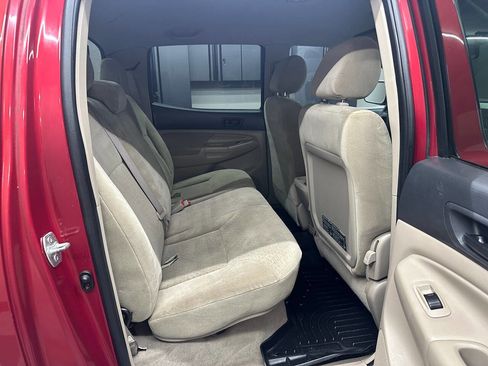 Used 2005 Toyota Tacoma PreRunner image 29