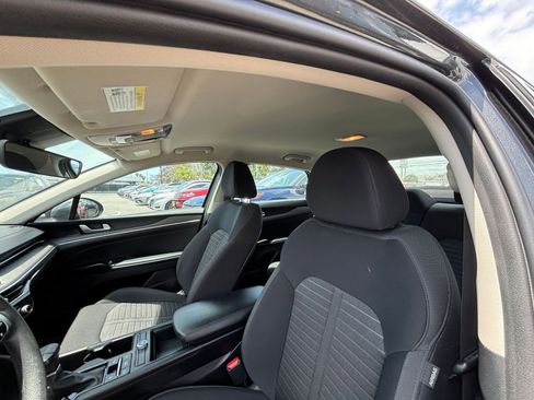 Used 2025 Kia K5 LXS FWD image 32