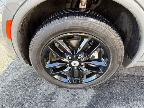 Certified 2025 Dodge Durango GT image 11