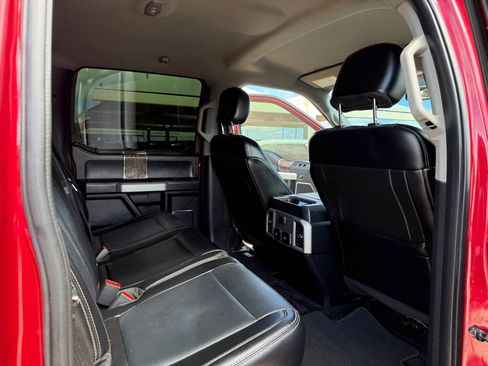 Used 2018 Ford F250 Lariat w/ Lariat Value Package AWD/4WD image 18