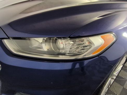 Used 2015 Ford Fusion SE w/ Equipment Group 202A image 9