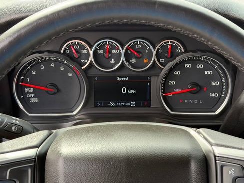 Used 2021 Chevrolet Silverado 1500 LT AWD/4WD image 15