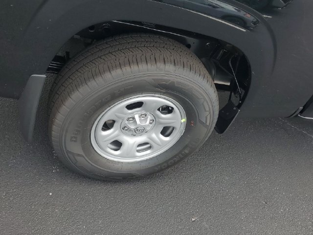New 2027 Nissan Frontier S RWD image 5