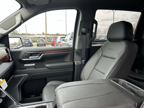 New 2026 GMC Sierra 1500 Denali w/ Denali Reserve Package image 35