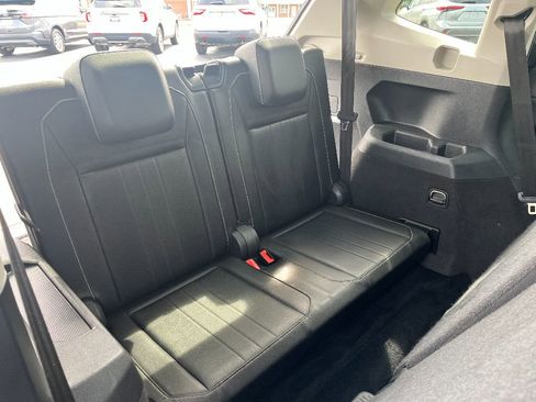 Used 2022 Volkswagen Tiguan SE image 15