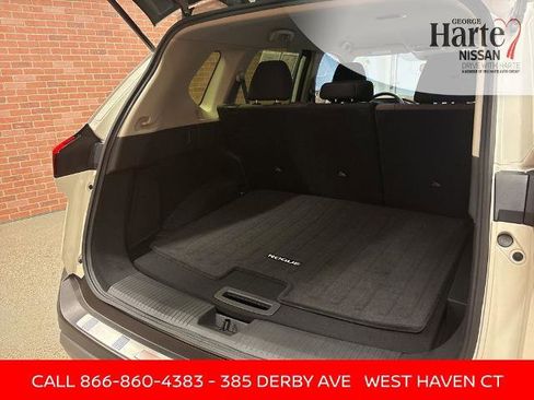 Certified 2023 Nissan Rogue SV image 27