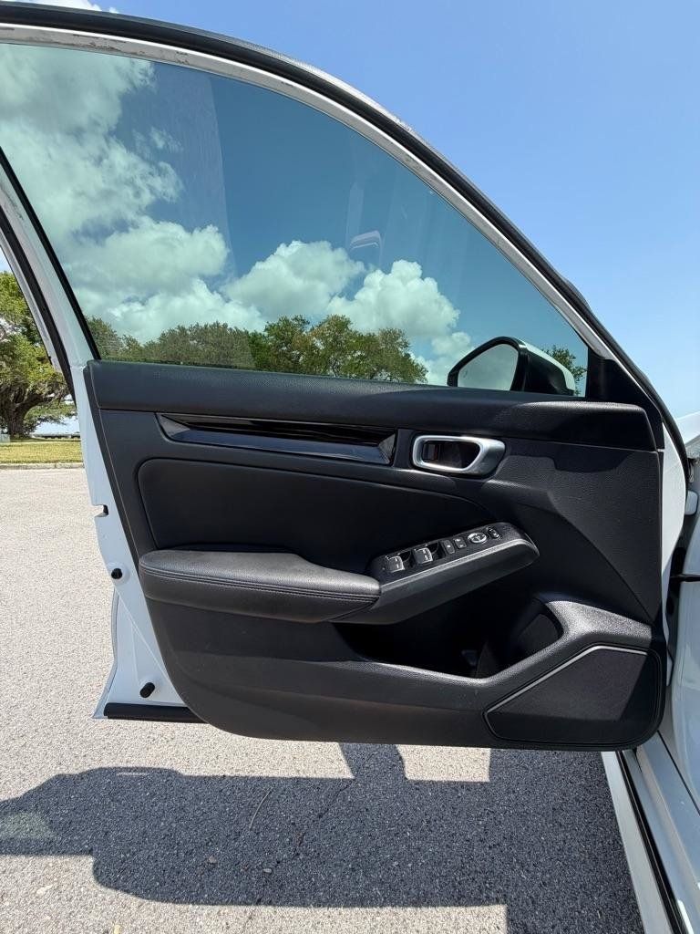 Used 2024 Honda Civic Sport Touring image 9