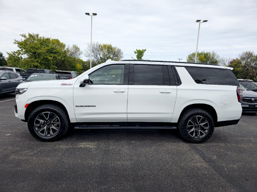 Certified 2023 Chevrolet Suburban Z71 w/ Luxury Package AWD/4WD image 11