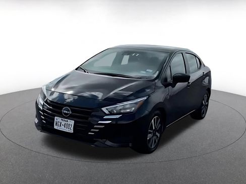 Used 2025 Nissan Versa SV FWD image 4