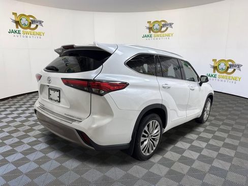 Used 2022 Toyota Highlander Platinum AWD/4WD image 10