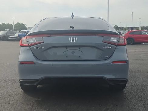 Used 2025 Honda Civic Sport Touring image 4