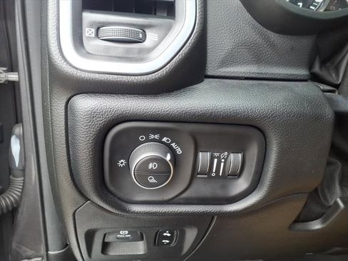 Used 2019 RAM 1500 Laramie image 24