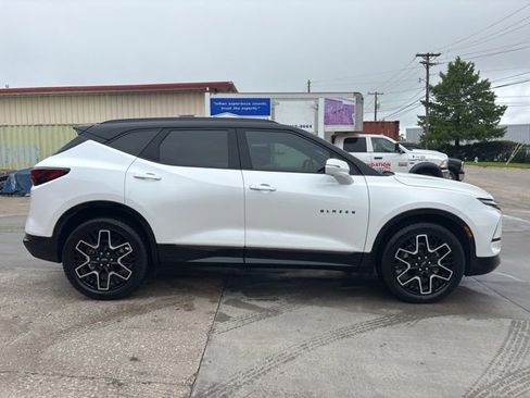 Used 2023 Chevrolet Blazer RS w/ Driver Confidence II Package AWD/4WD image 8