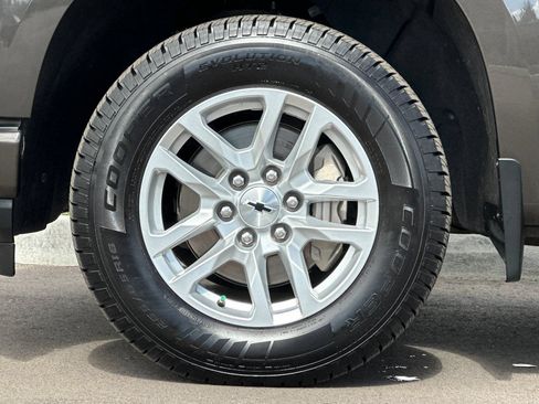 Used 2021 Chevrolet Silverado 1500 RST AWD/4WD image 35