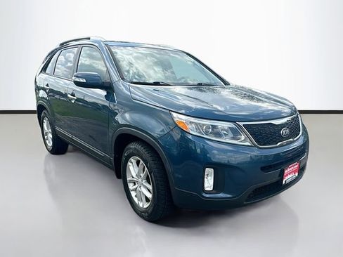 Used 2014 Kia Sorento LX w/ LX V6 Convenience Package FWD image 3