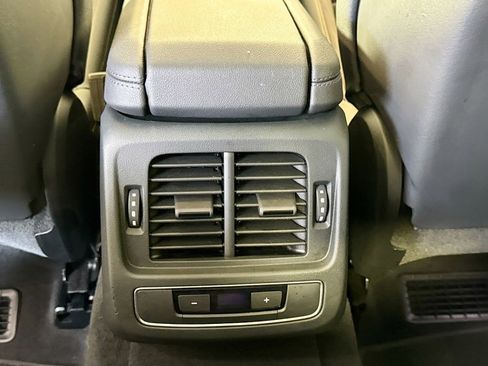 Used 2023 Audi e-tron GT Premium Plus image 23