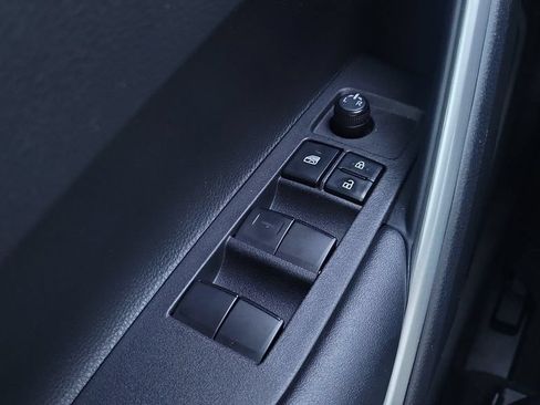 Certified 2024 Toyota Corolla Cross LE w/ Moonroof Package FWD image 19