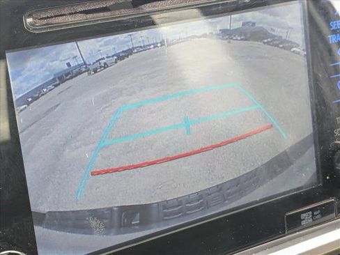 Used 2017 Toyota Tacoma SR5 image 12