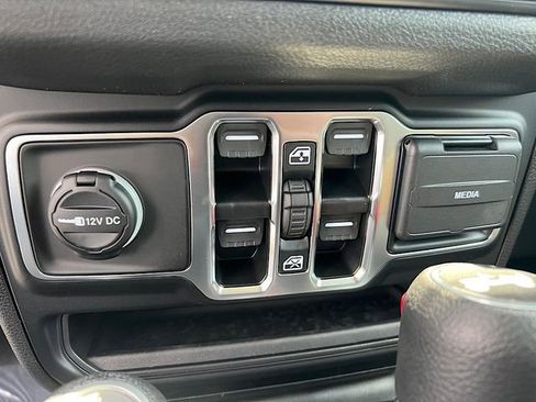 New 2025 Jeep Wrangler Sport S image 27